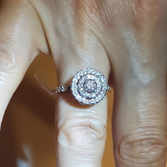 Brand new beautiful diamond 14K white gold ring - Picture 6 of 11